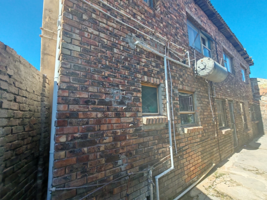 8 Bedroom Property for Sale in Sydenham Eastern Cape